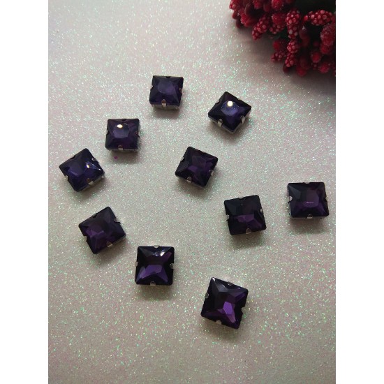 Стразы в цапах "Квадрат" цв. фиолетовый, цена за 1 шт